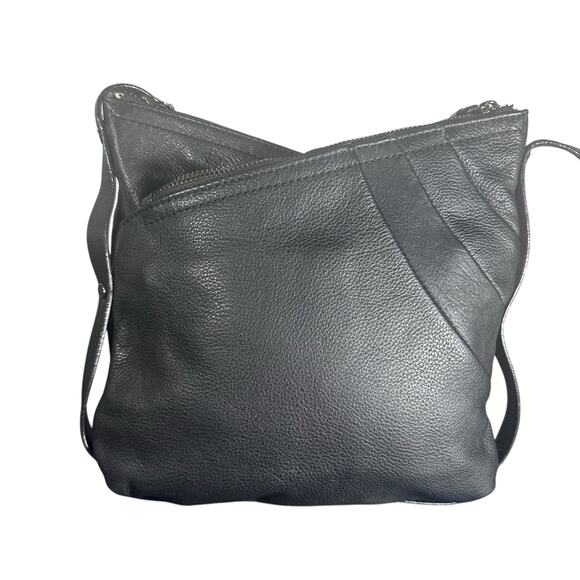 Kooba Black Leather Crossbody Bag Slouchy Zip Front Adjustable Strap Purse - Picture 2 of 10